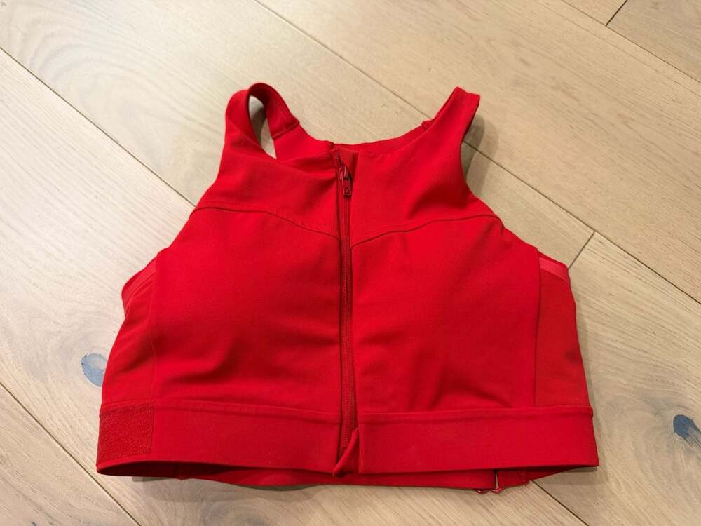 Buffbunny Collection Wicked Zip Sports Bra in Lipstick Red